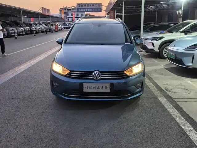 VOLKSWAGEN GOLF*JIAYU