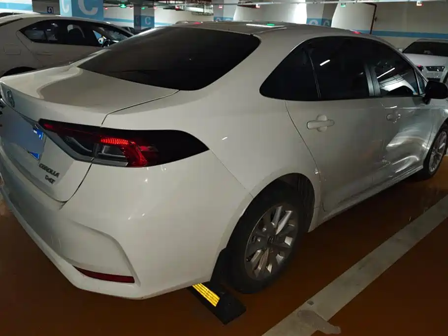 Toyota Corolla 2021 1.2T S-CVT Elite PLUS Edition фото 3