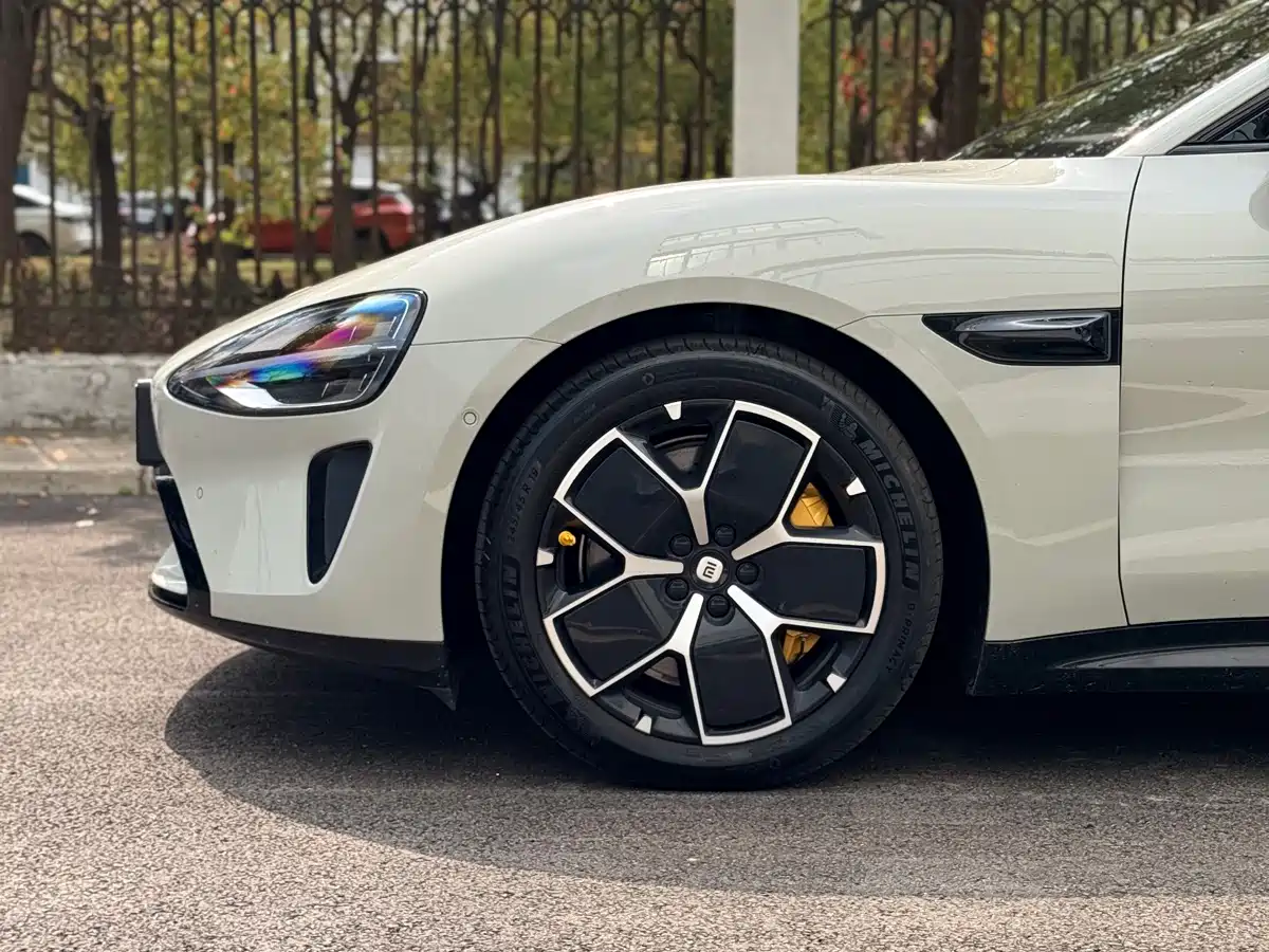 XIAOMI CAR XIAOMI SU7