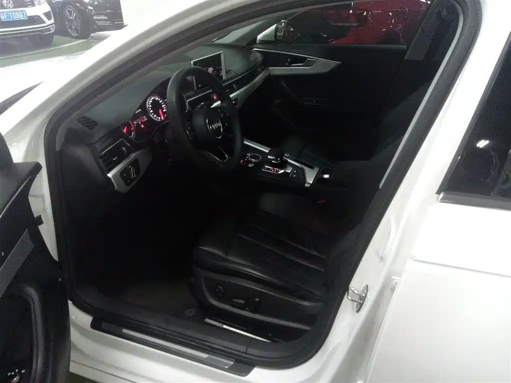Audi A4L 2017 Plus 40 TFSI Fashion фото 15