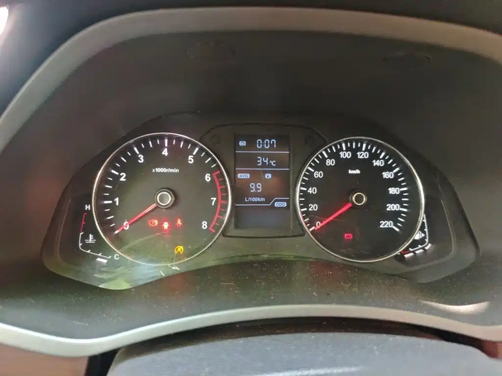FAW Senya R7 2017 2017 Model 1.6L Manual Luxury