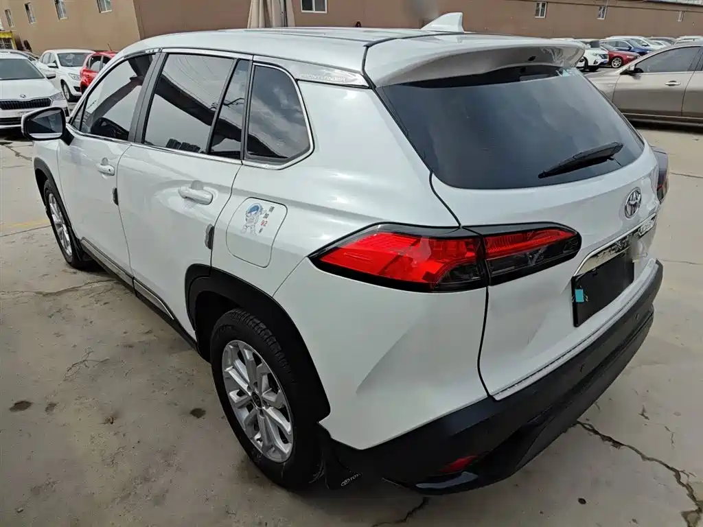 Toyota Frontlander 2023 2.0L CVT Leading Edition фото 23