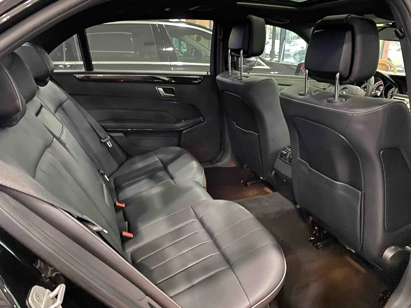 Mercedes-Benz E-Class 2015 E 200 L Sport фото 8