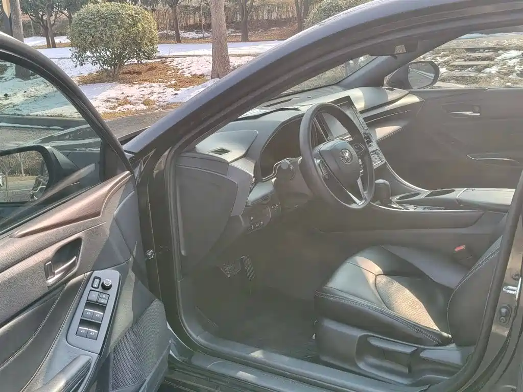Toyota Avalon 2022 2.0L Progressive Edition фото 6