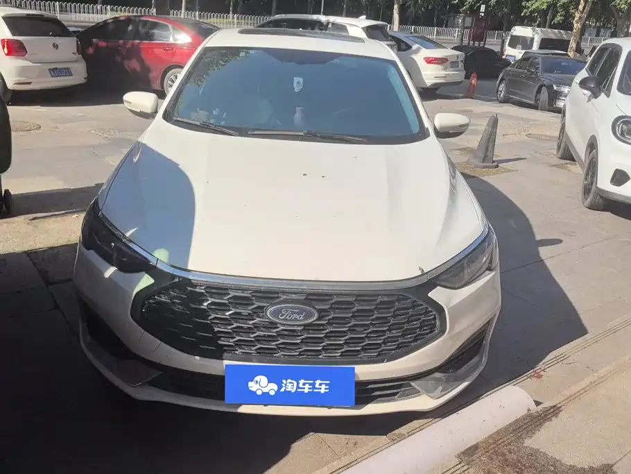 Ford Escort 2022 2021 1.5L Automatic Diamond Edition
