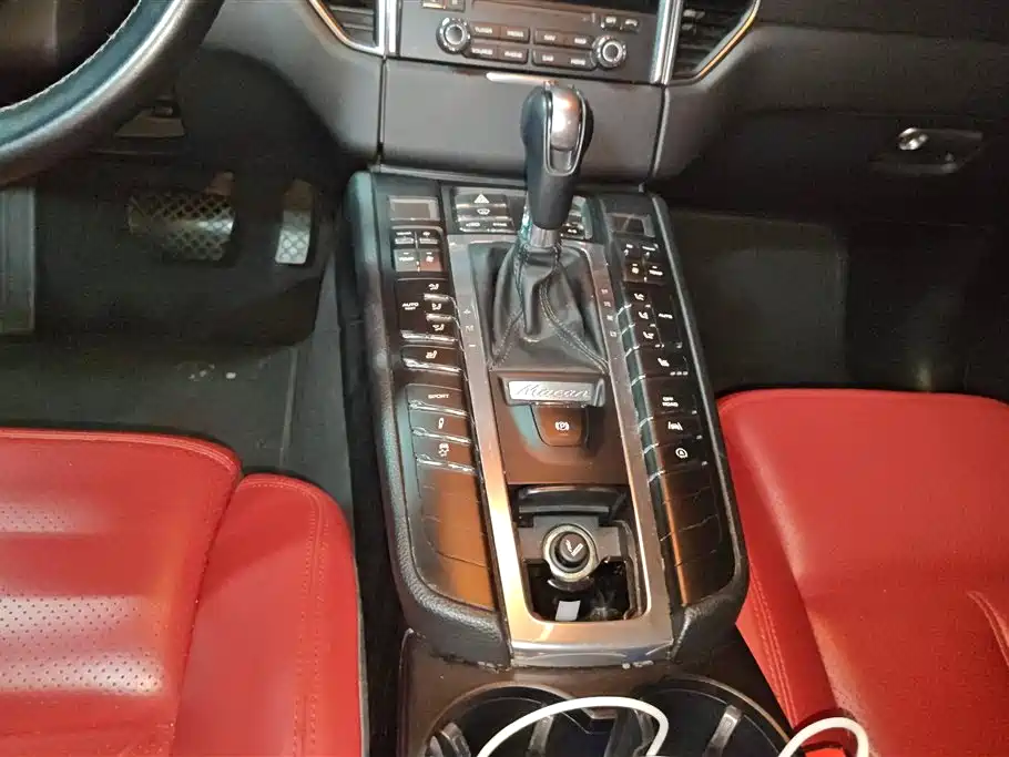 Porsche Macan 2017 Macan 2.0T фото 16