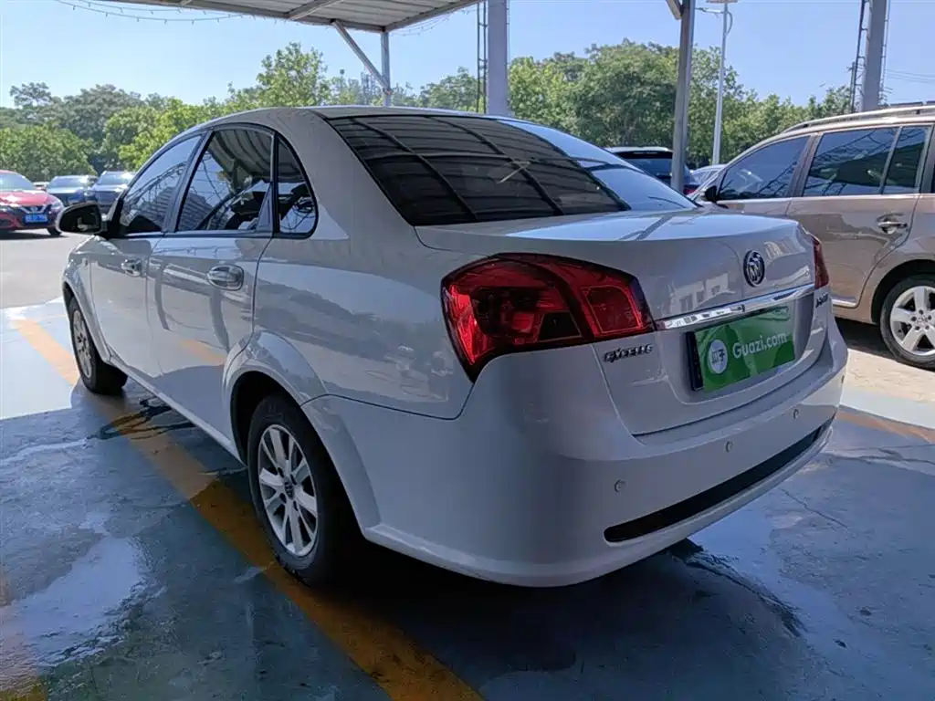 Buick Excelle 2015 1.5L Manual Classic фото 5