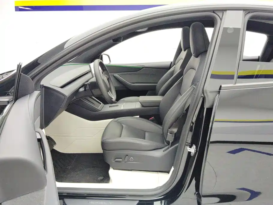 Tesla Model Y 2026 2026 Rear-Wheel Drive