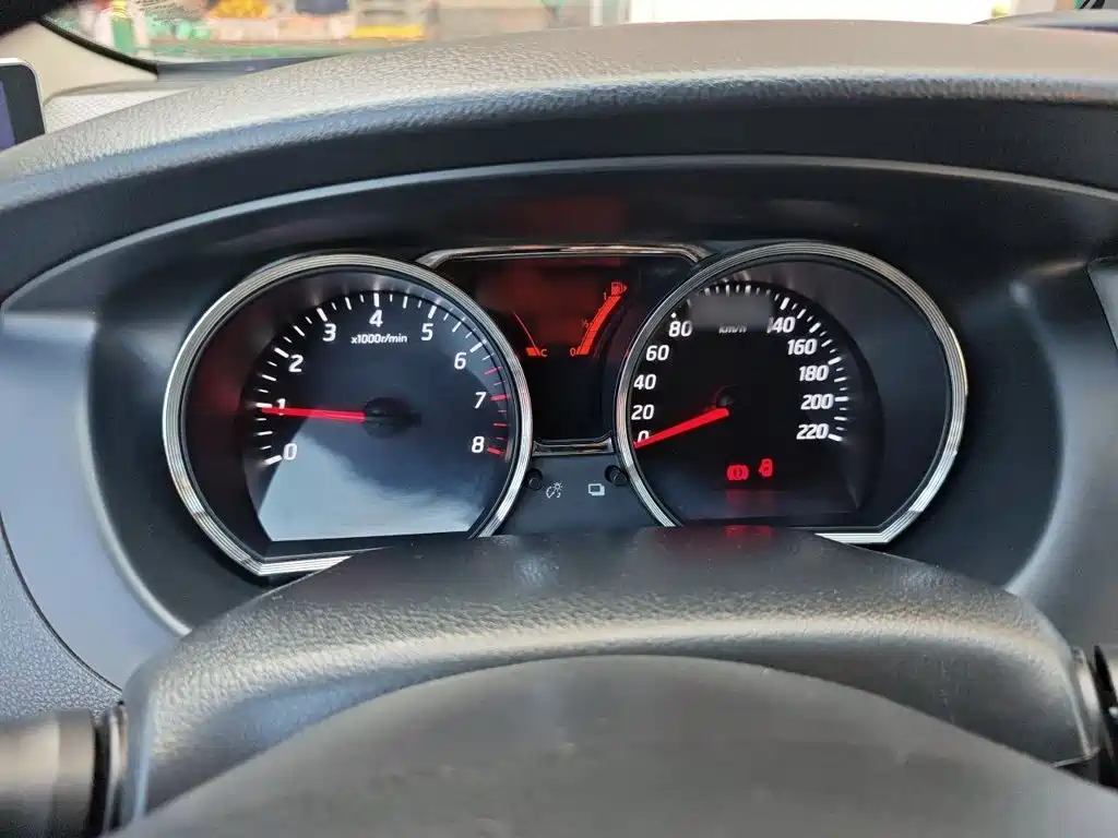 Nissan Livina 2015 2015 1.6XE Manual Comfort Edition