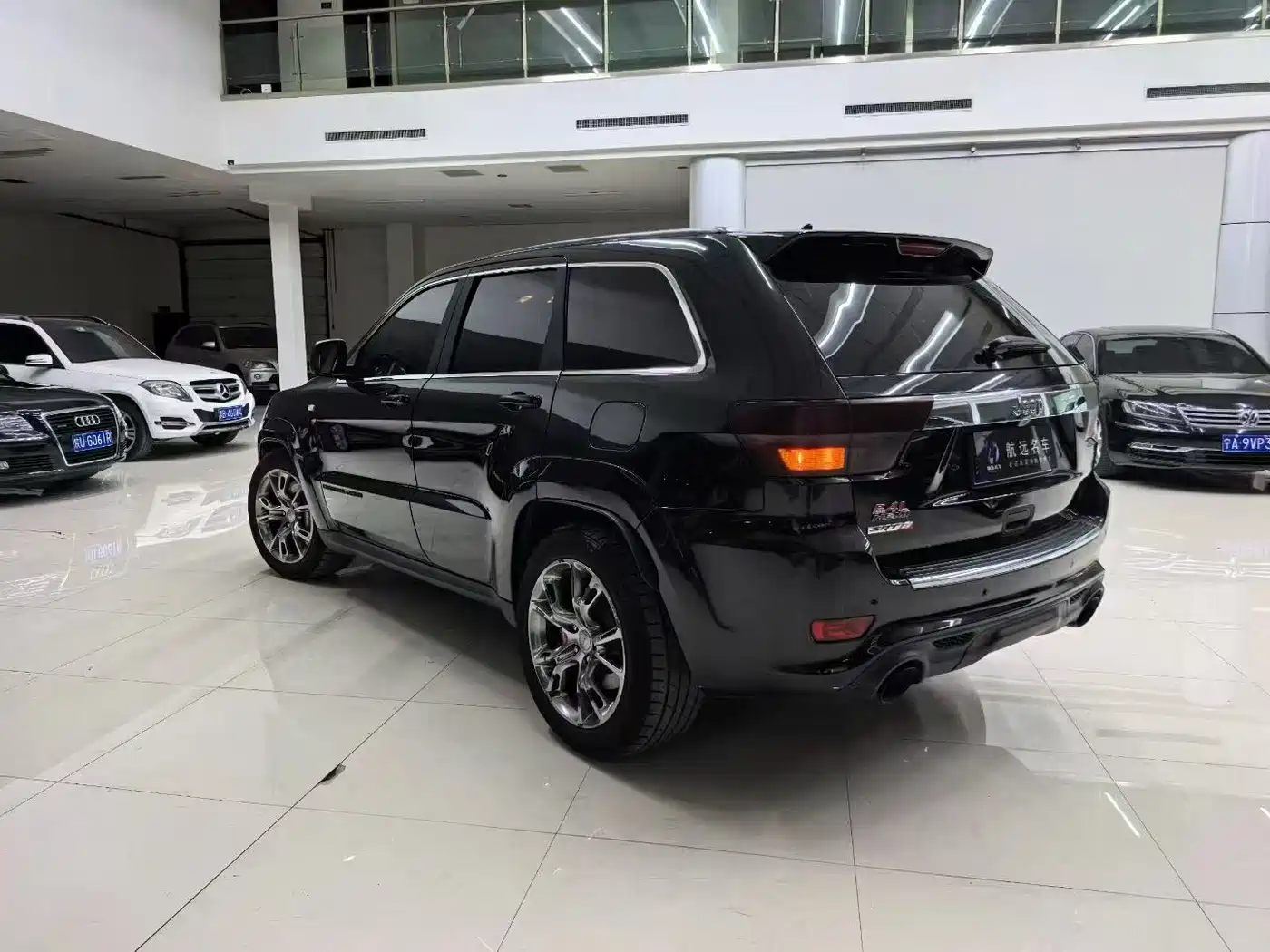 Jeep Grand Cherokee SRT 2015 2012 6.4L SRT8