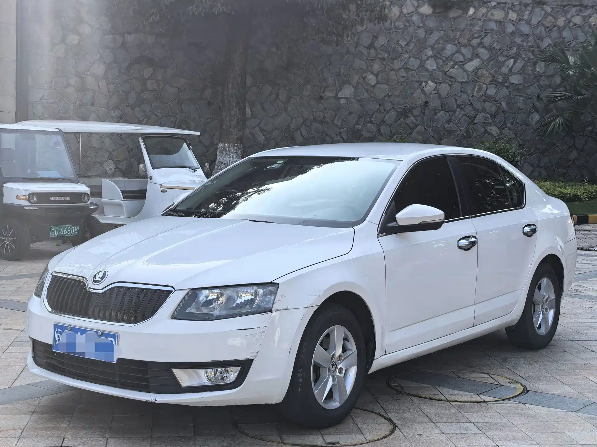 Photo 1 - Škoda Octavia