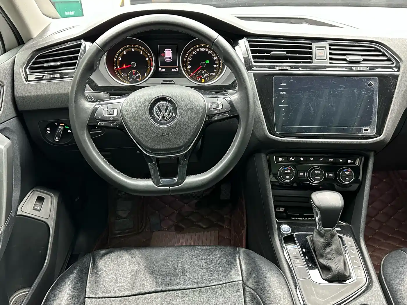 Volkswagen Tiguan L 2020 330TSI Auto 2WD Smart Luxury China VI фото 11
