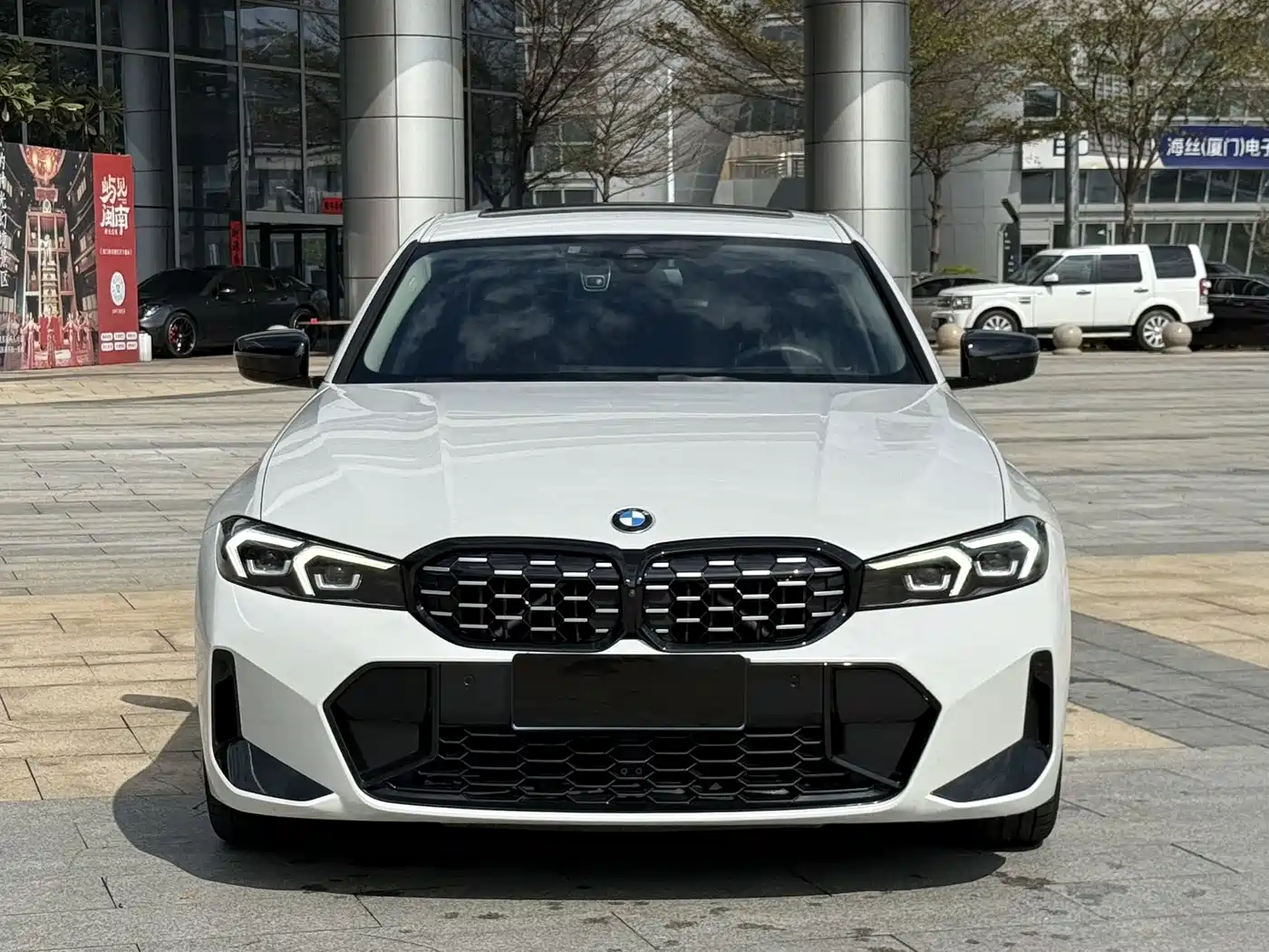 BMW 3 Series 2023 325Li M Sport Black Night Package фото 2