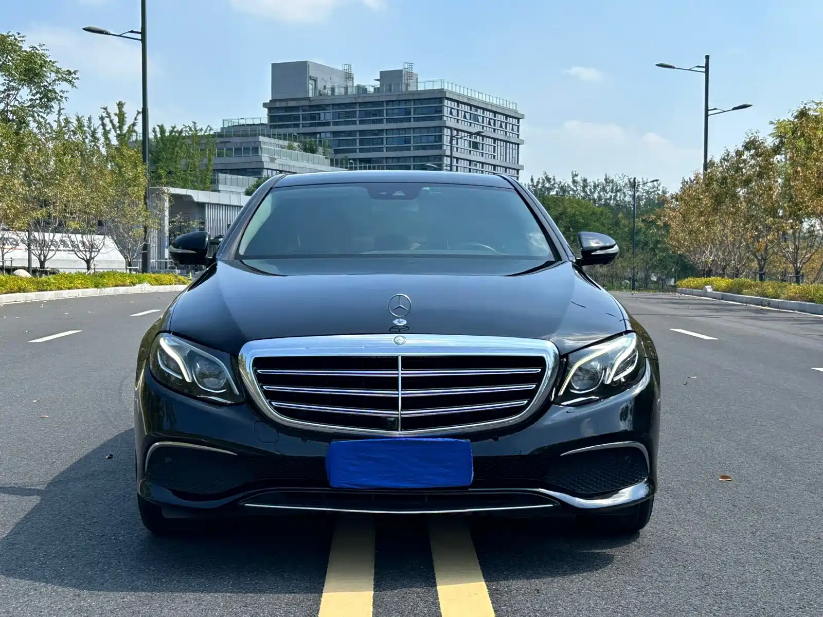 Фото 2 - Mercedes-Benz E-Class