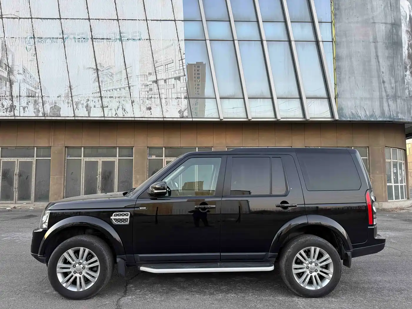 Land Rover Discovery 2014 3.0 SDV6 HSE Diesel фото 6