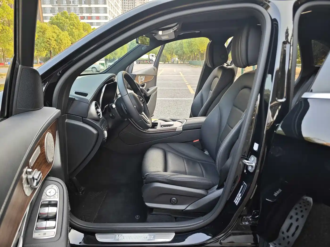 Mercedes-Benz GLC 2022 Model GLC 300 L 4MATIC Dynamic Edition фото 4