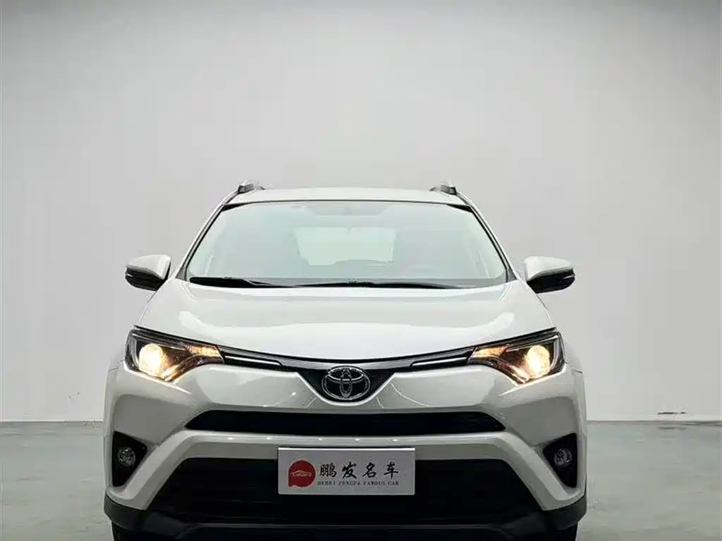 Toyota RAV4 Rongfang 2016 2.0L CVT 2WD Urban (China V) фото 2