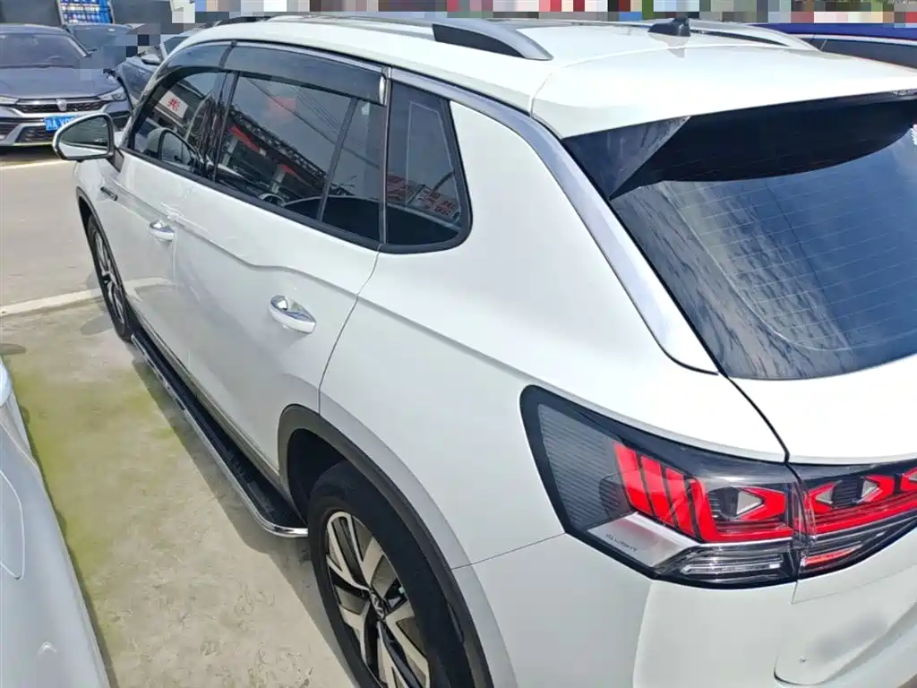 Volkswagen Tayron 2023 330TSI 2WD Luxury Plus Advanced Edition фото 5