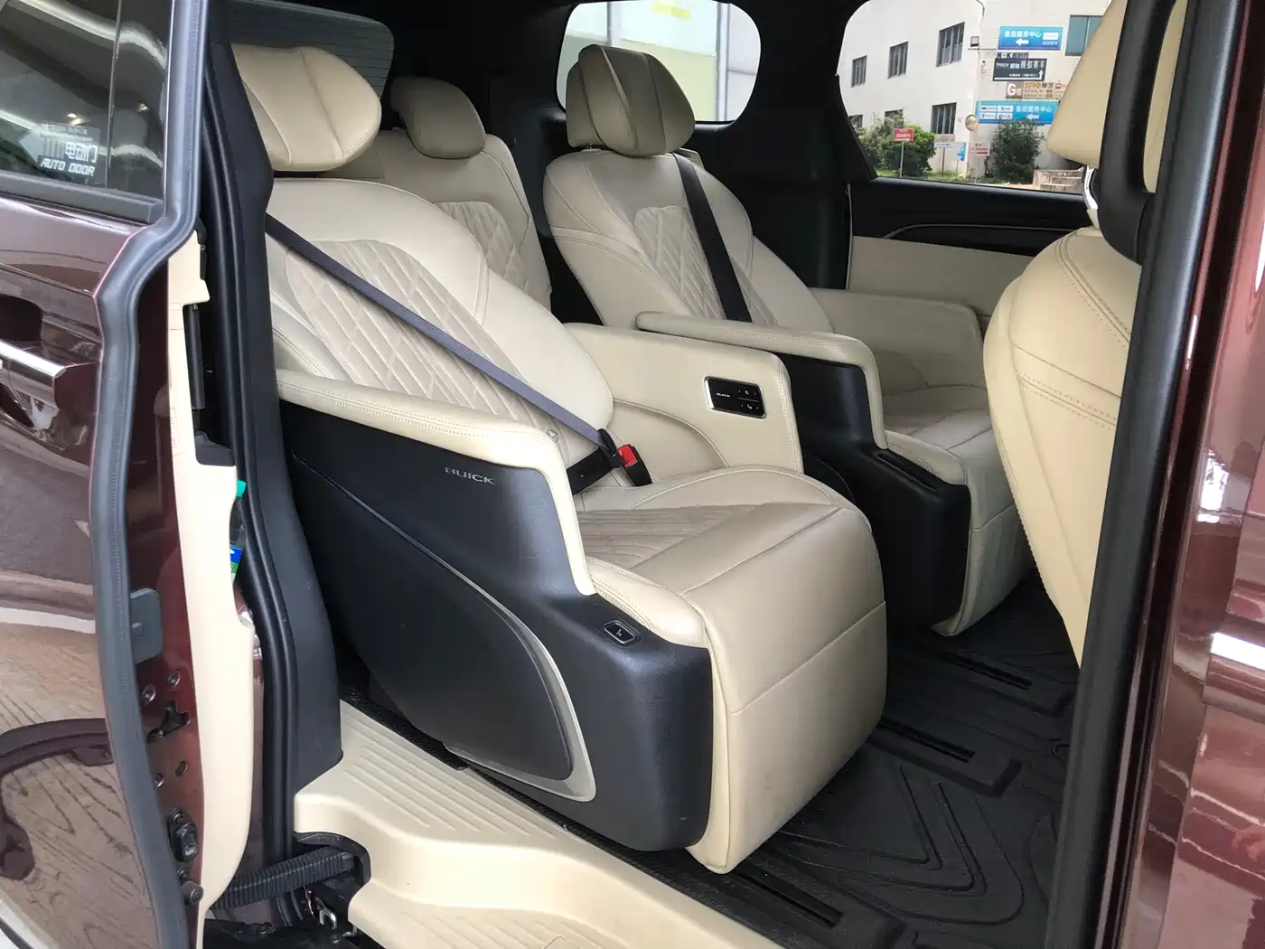 Buick GL8 2022 ES Landmark 653T Luxury фото 10