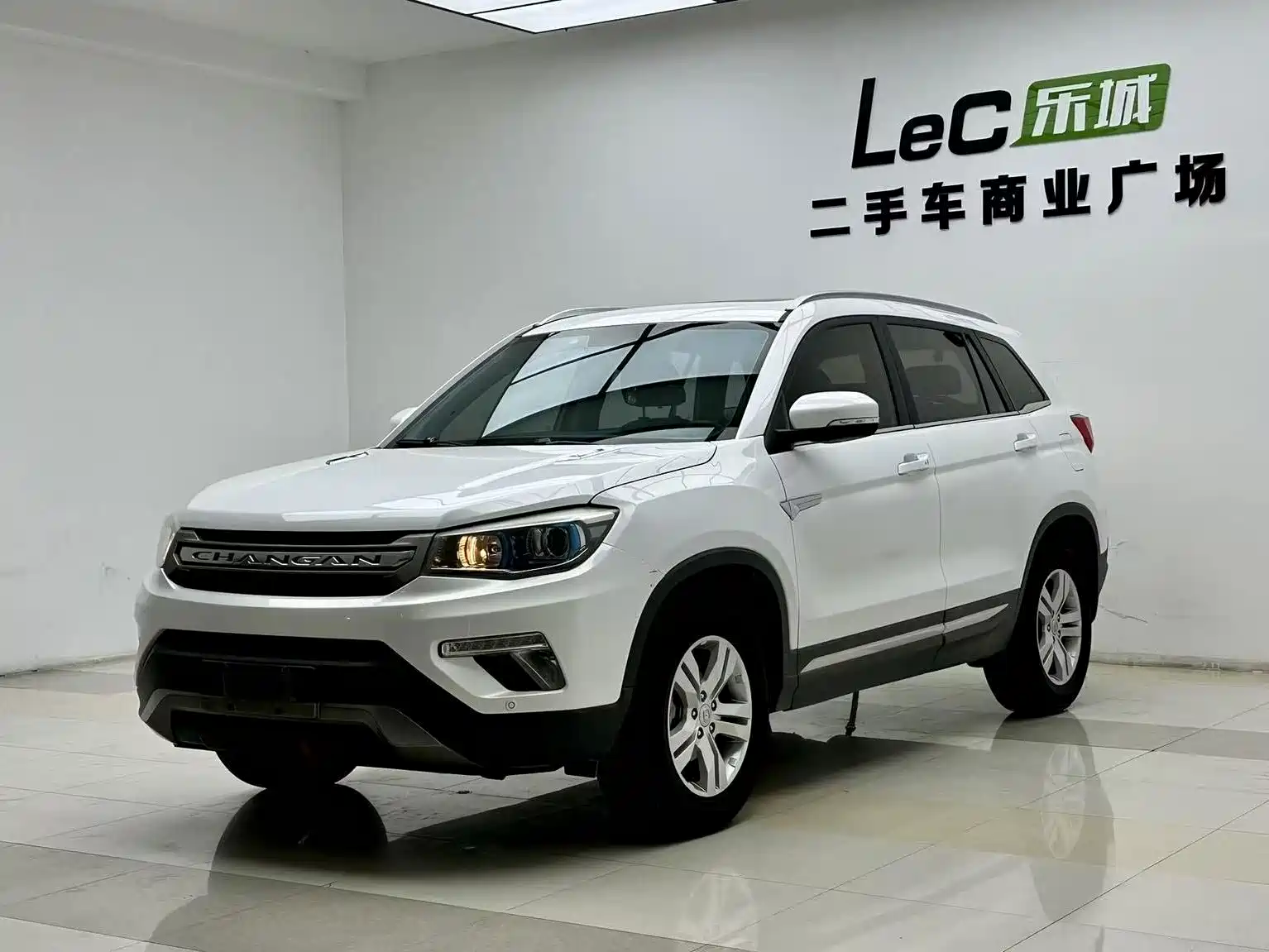 Фото 1 - Changan CS75