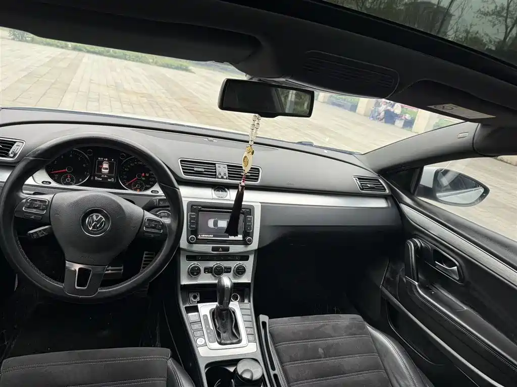 Volkswagen FAW-Volkswagen CC 2015 1.8TSI Luxury фото 7