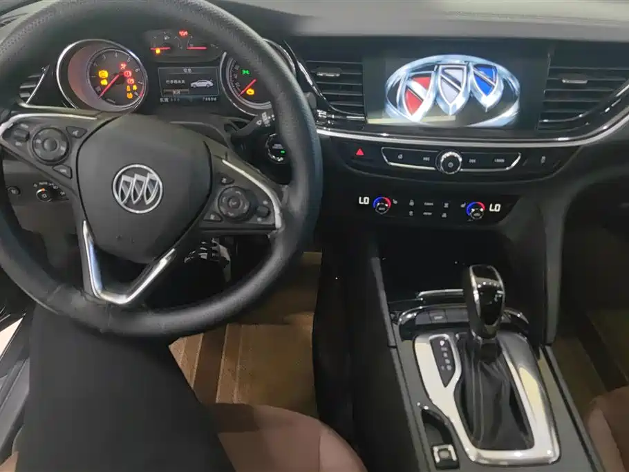 Buick Regal 2017 20T Elite Type фото 12