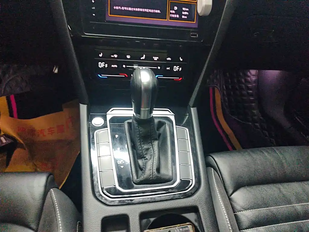 Volkswagen Magotan 2020 330TSI DSG Leading фото 14