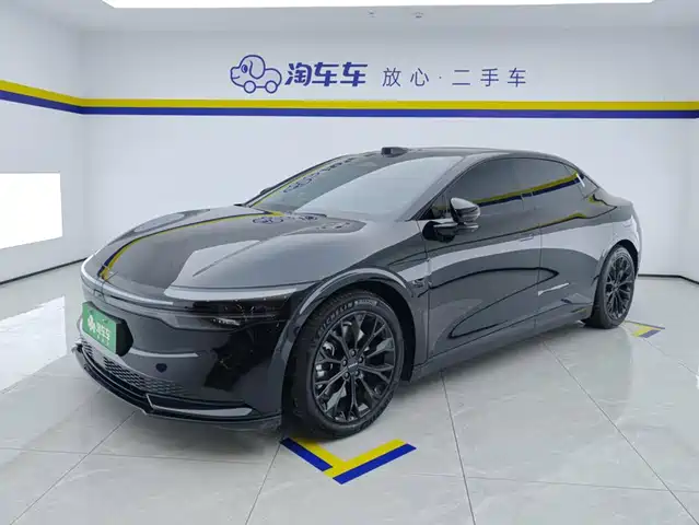 Zeekr 007 Увеличенный запас хода, задний привод, система помощи водителю, 100kWh