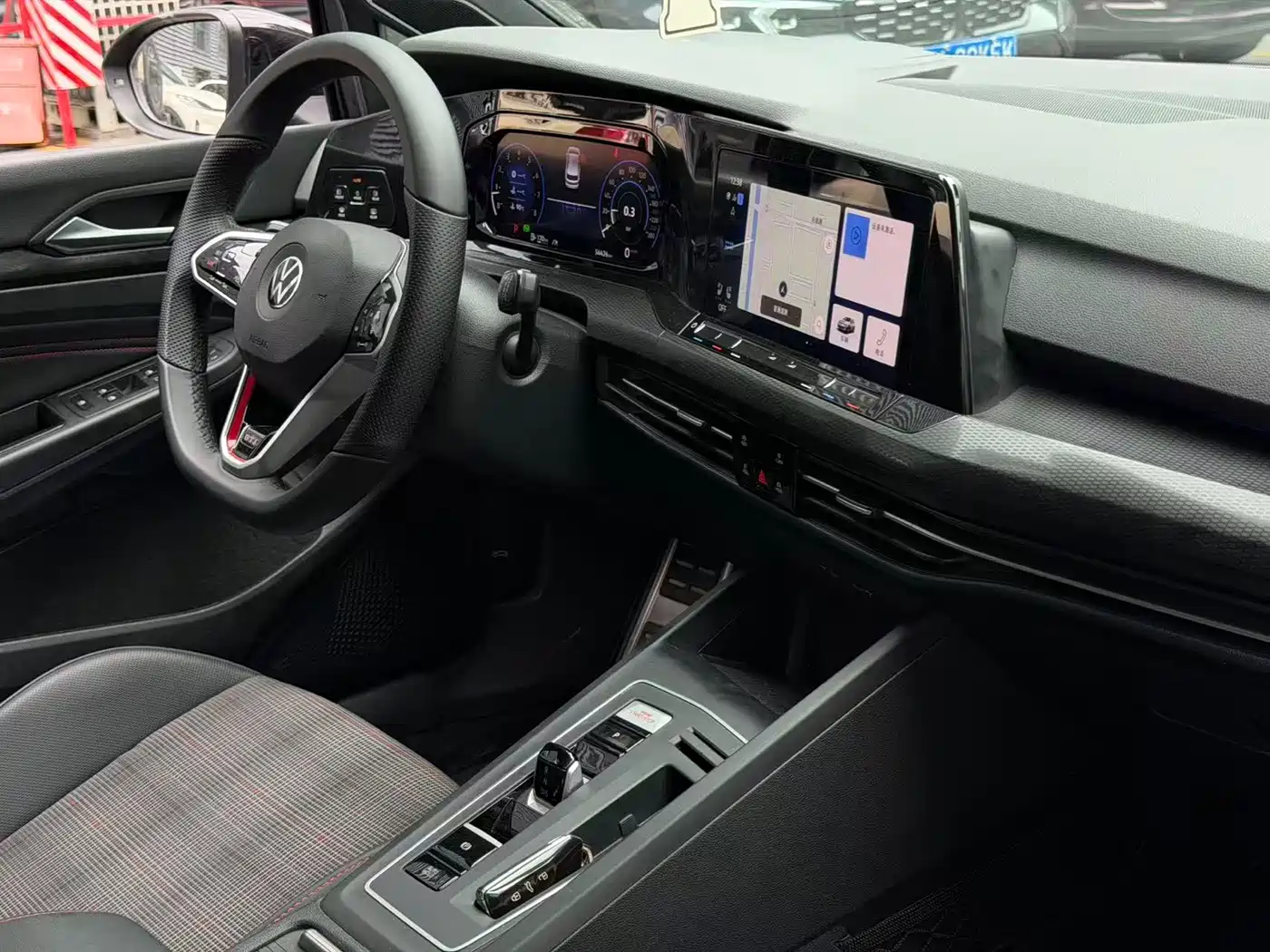 Volkswagen Golf GTI 2021 Facelift 380TSI DSG GTI фото 9