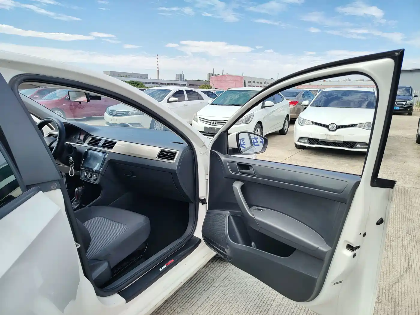 Volkswagen Santana 2019 1.5L Auto Trend Edition China V фото 7