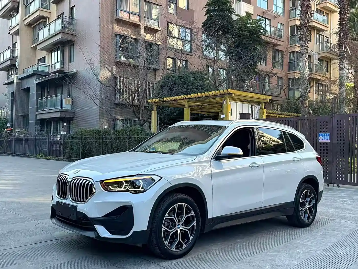 BMW X1 2021 sDrive25Li Leading