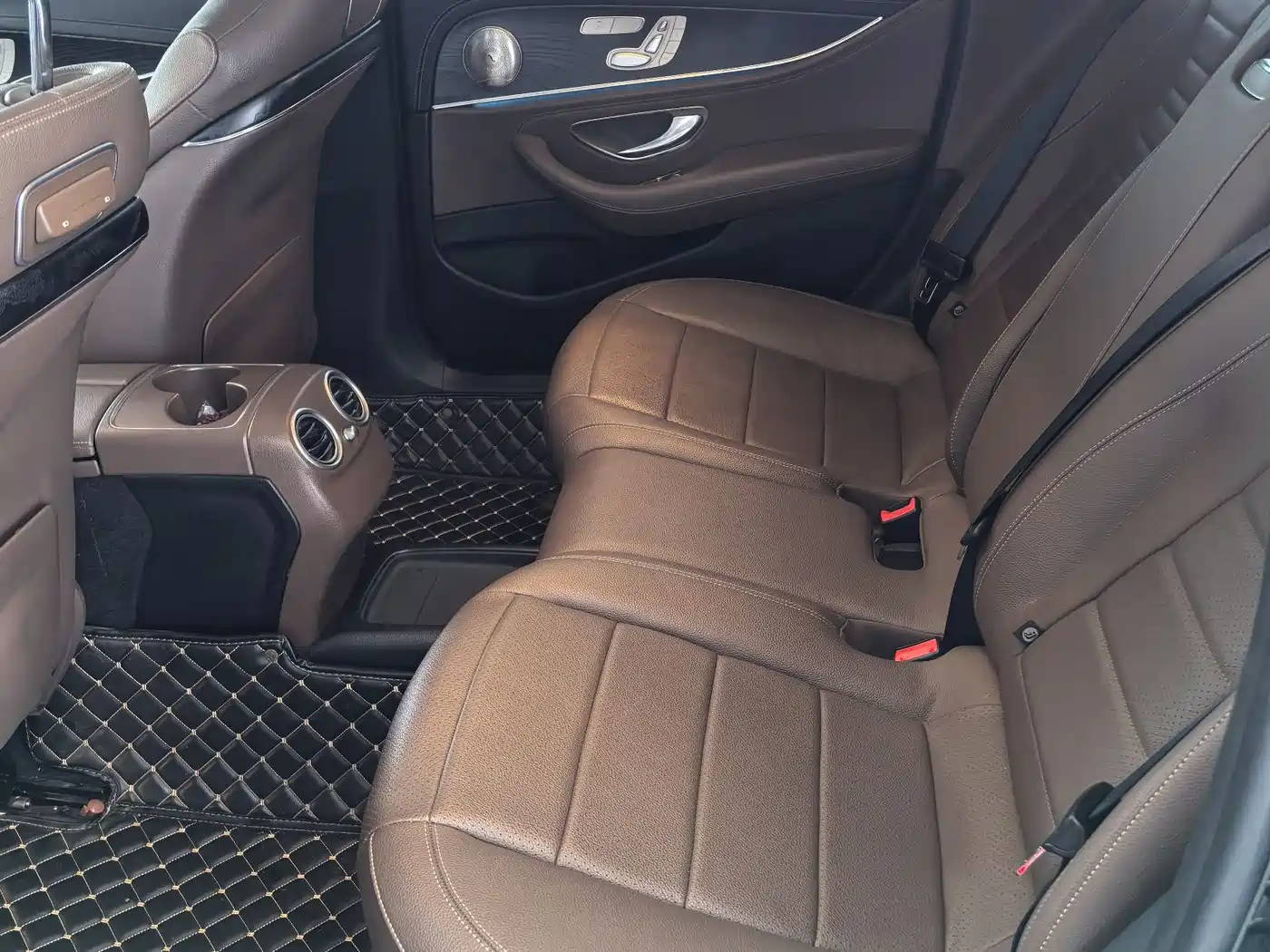 Mercedes-Benz E-Class 2019 E 300 L Sport Luxury фото 15