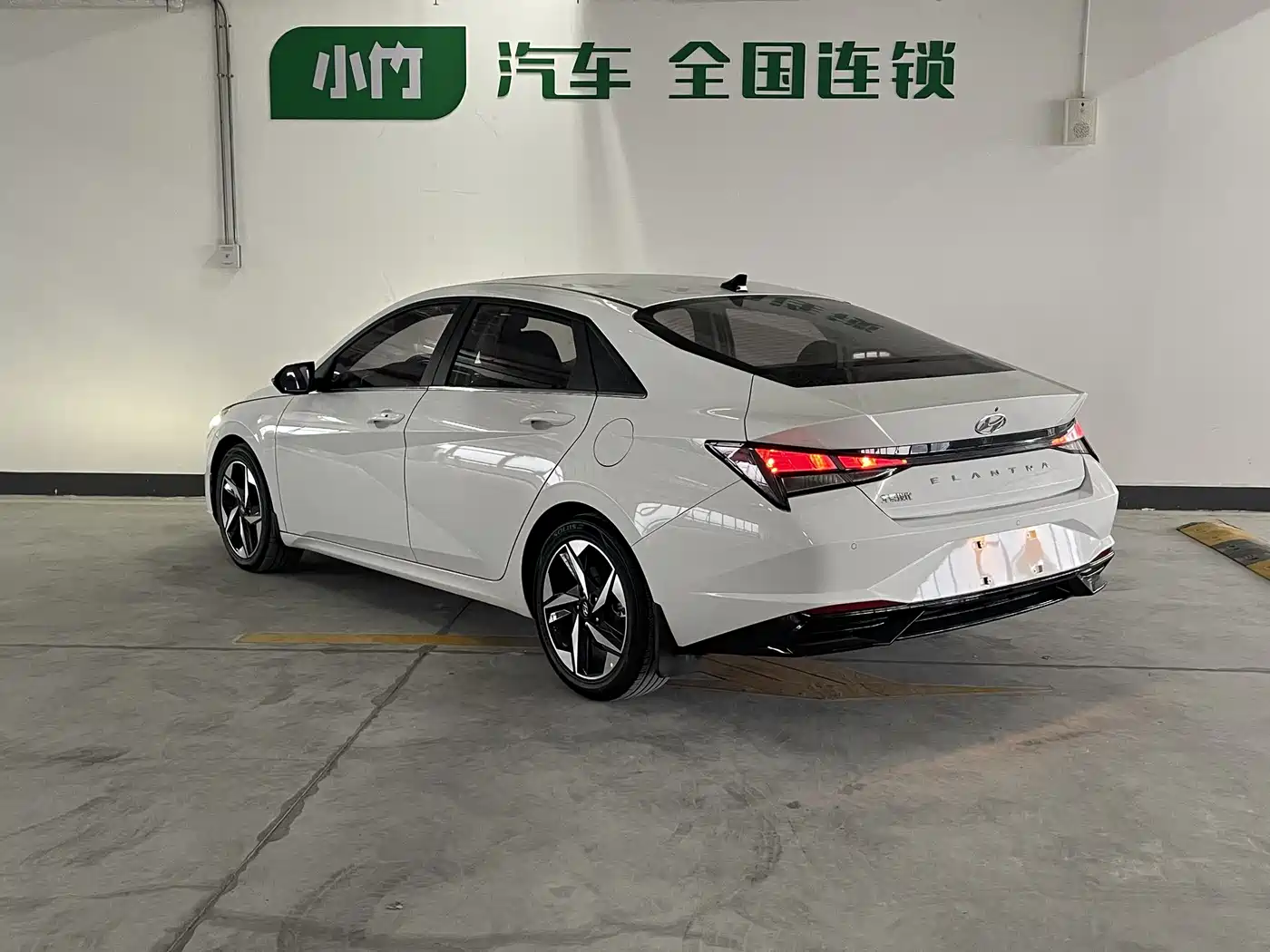 Hyundai Elantra 2022 1.5L CVT GLX Elite Edition фото 14
