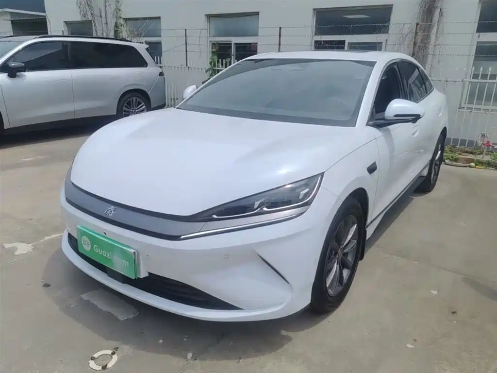 BYD Qin L 2025 EV 545KM Superior фото 2