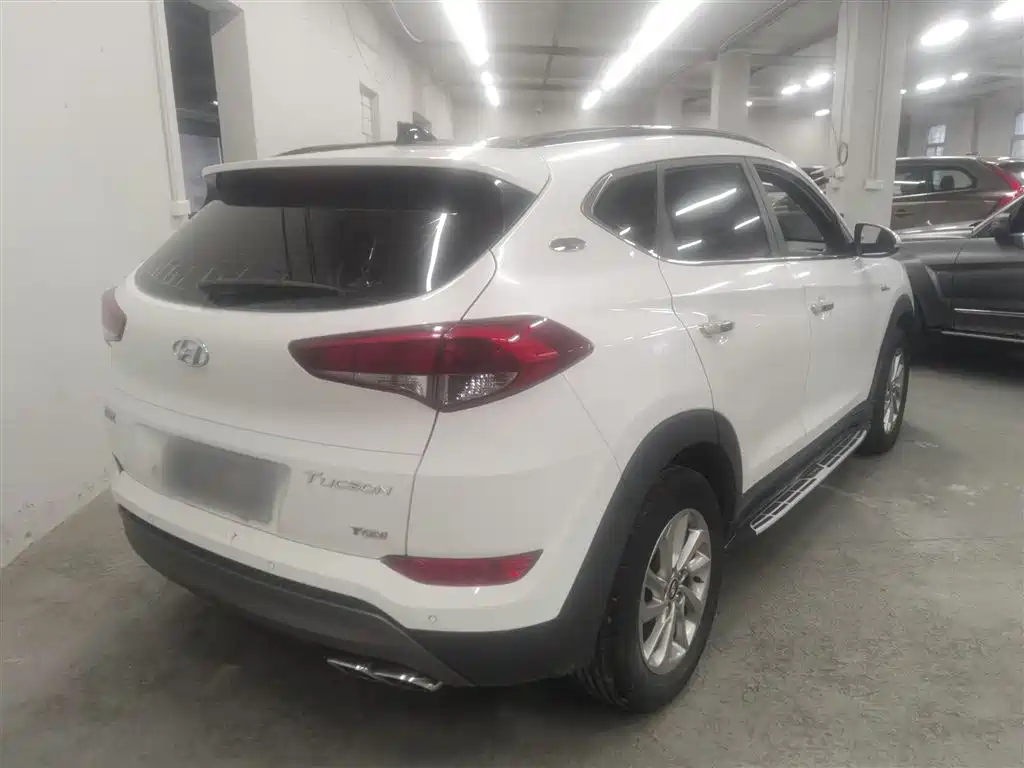 Hyundai Tucson 2018 1.6T DCT 2WD 15th Anniversary Special Edition фото 5