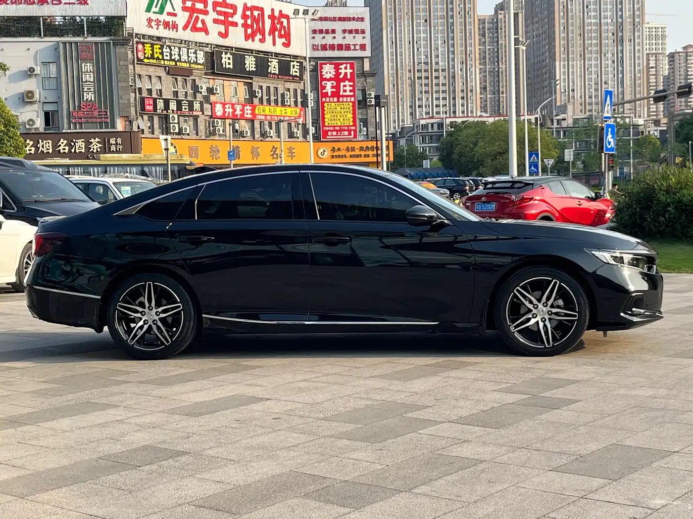 BMW 3 Series 2022 Facelift 325i M Sport Shadow Edition фото 4