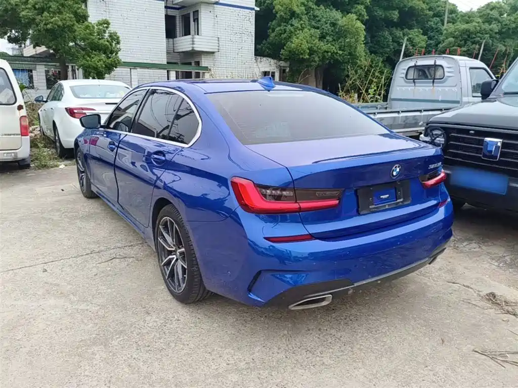 BMW 3-SERIES