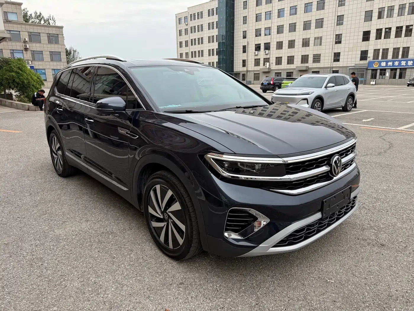 Volkswagen Talagon 2022 380TSI 4WD Luxury Premium Pro Edition 7-Seater фото 3