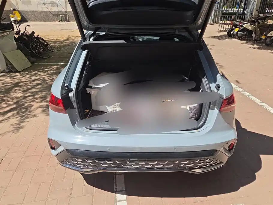 Audi A3 2025 Sportback 35TFSI Flying Premium фото 4