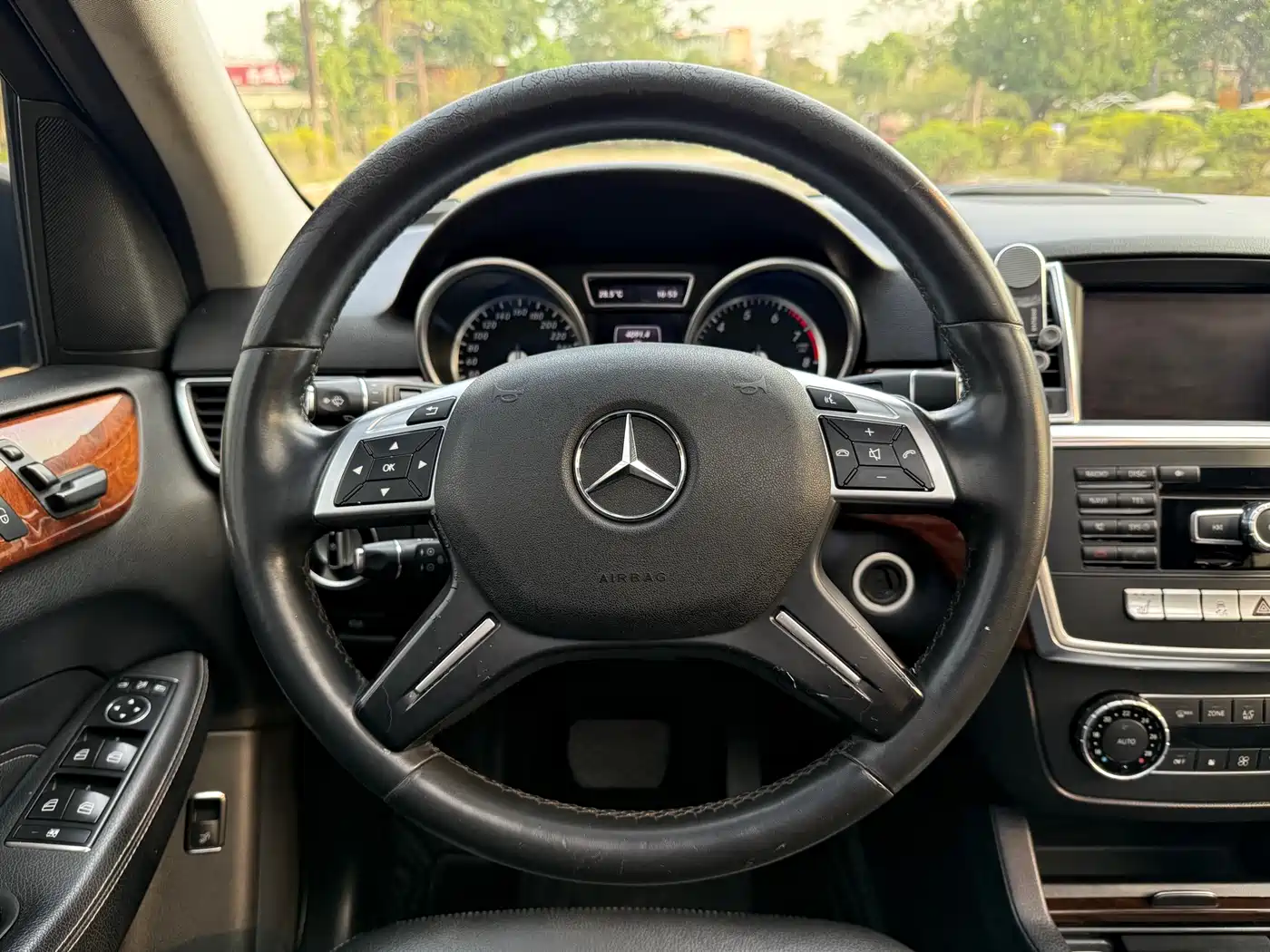 Mercedes-Benz M-Class 2014 ML 400 4MATIC Dynamic фото 8