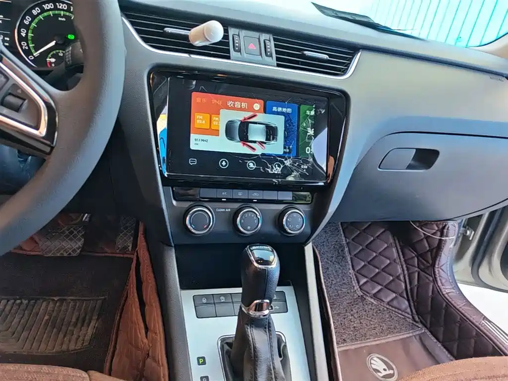 Škoda Octavia 2019 1.5L Automatic Smart Comfort China VI фото 13