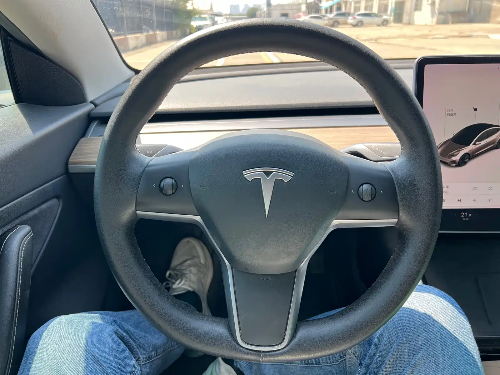 Фото 7 - Tesla Model 3