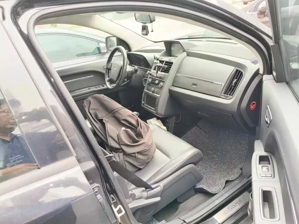Dodge Journey 2011 2011 2.7 Luxury Navigation Edition