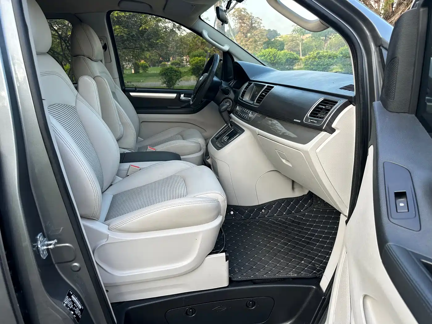 SAIC Maxus Maxus G10 2019 PLUS 2.0T Auto Elite China VI фото 13