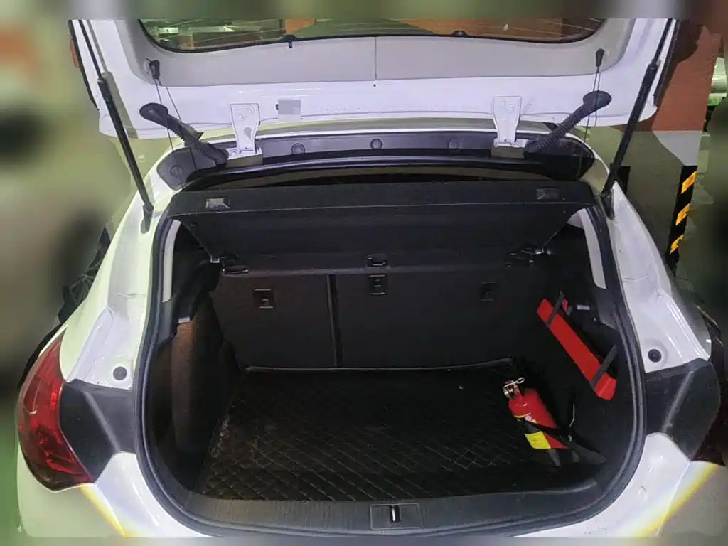 Photo 5 - Buick Excelle