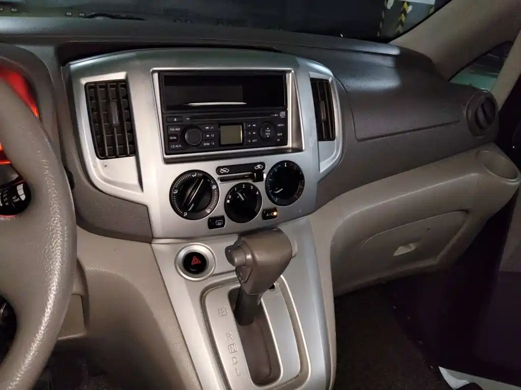 Nissan NV200 2015 2014 1.6L CVT Luxury (China V)