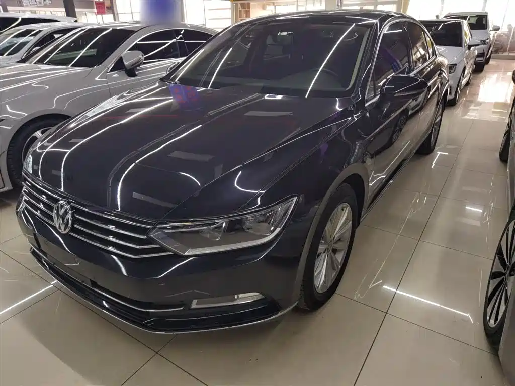 Volkswagen Magotan 2018 330TSI DSG Leading фото 2