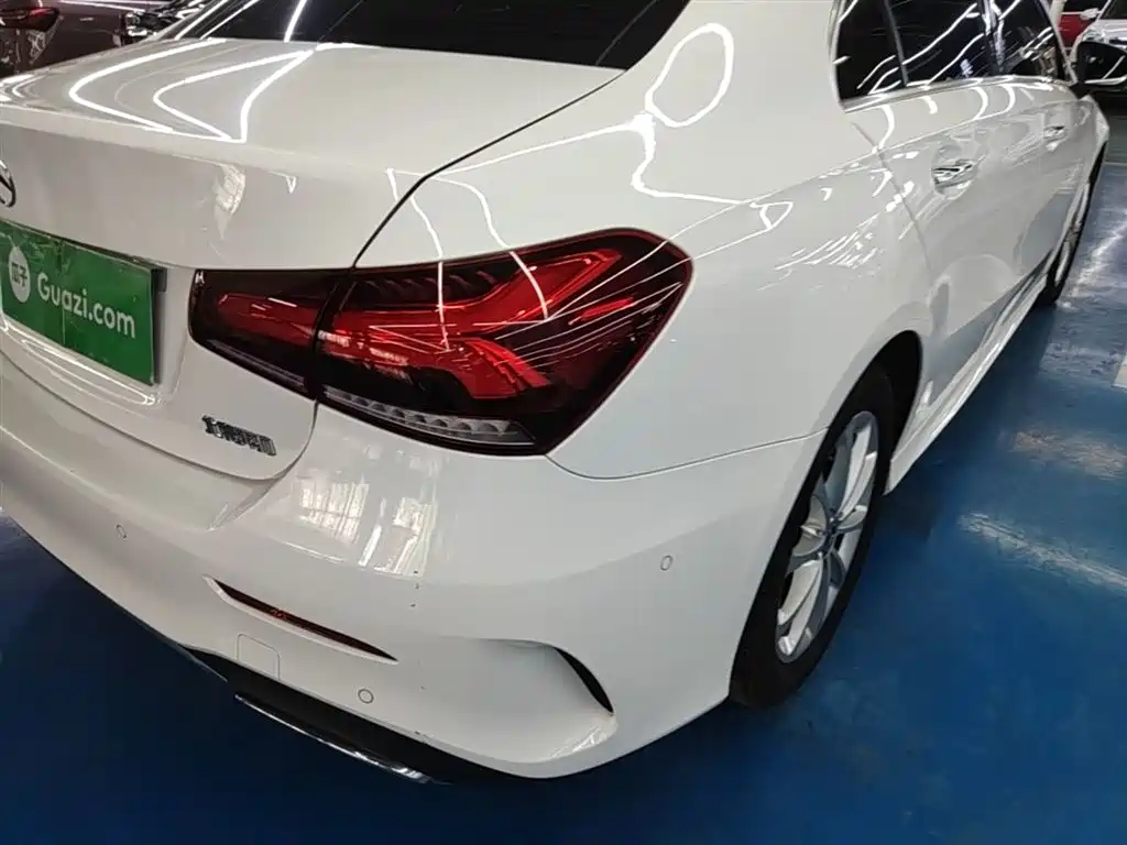 Mercedes-Benz A-Class 2020 Facelift A 200 L Sport Sedan Dynamic фото 8