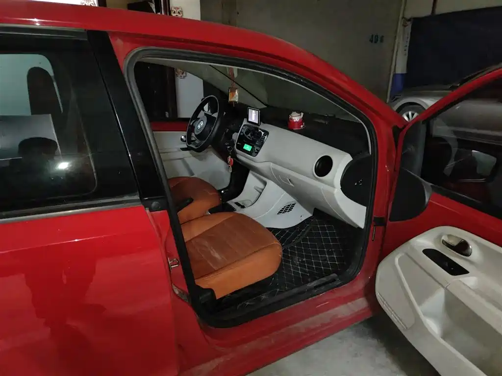 Volkswagen up! 2015 1.0L move up! фото 20