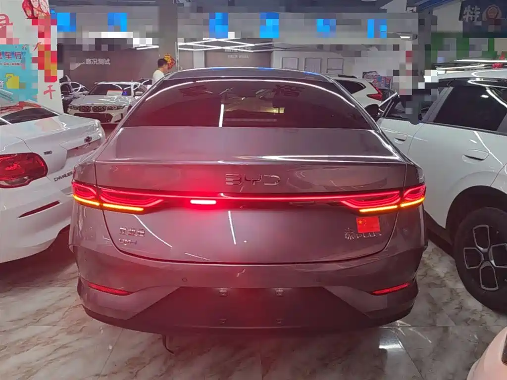 BYD Qin PLUS 2025 DM-i Smart Drive 55KM Leader фото 6